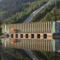 Spiegelung Krafthaus im Unterbecken